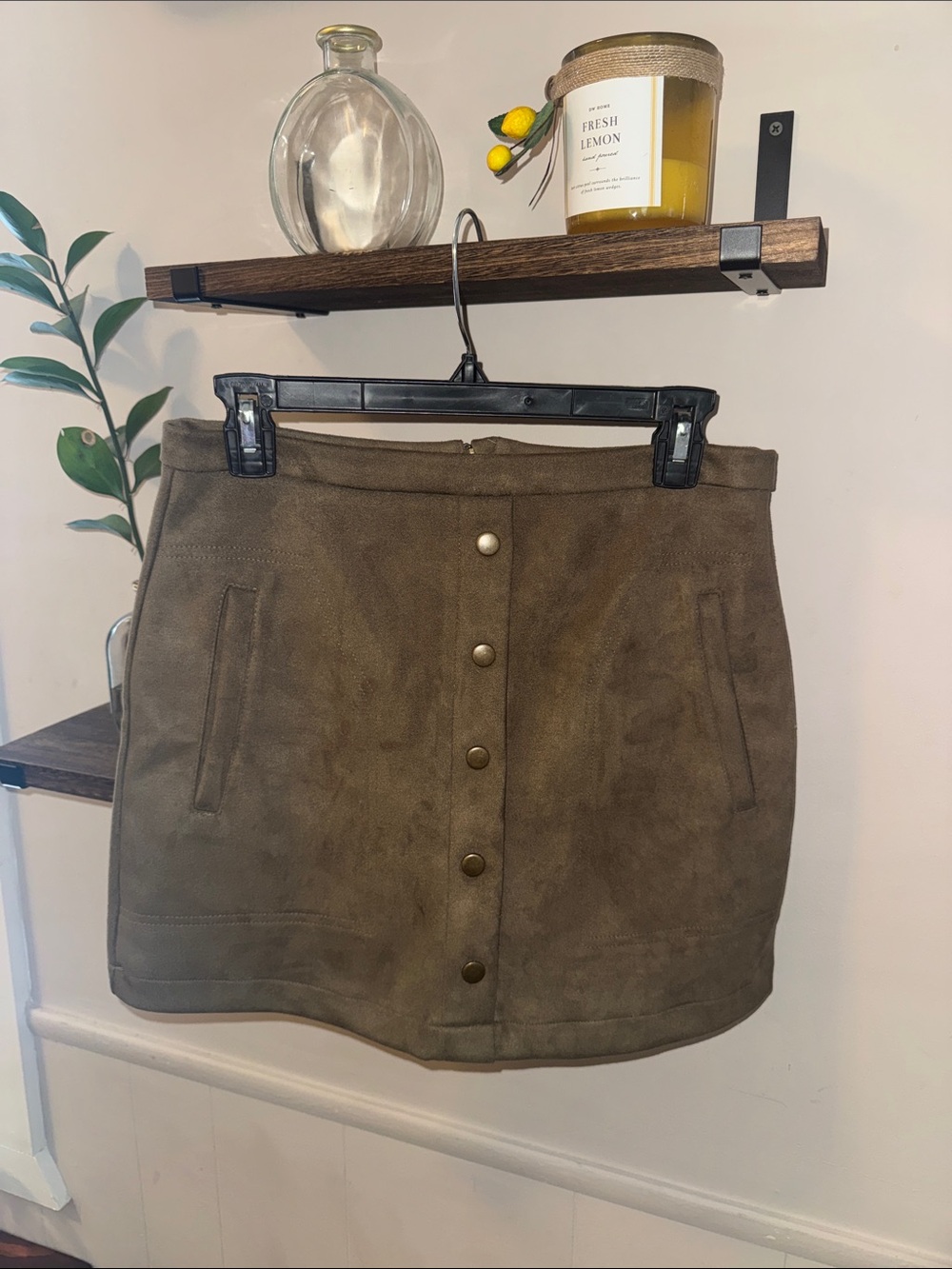 Suede Button-Front Mini Skirt in Olive Brown Size Medium